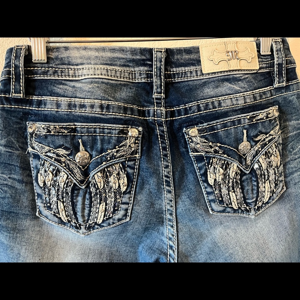 Miss Me Embellished Bling Women’s Mid-Rise Easy Crop Jeans Size 29